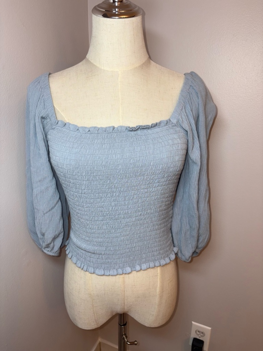 1. State Light Blue Coquette Smocked Bodice Crop Top Puff Sleeve‎ Size Small